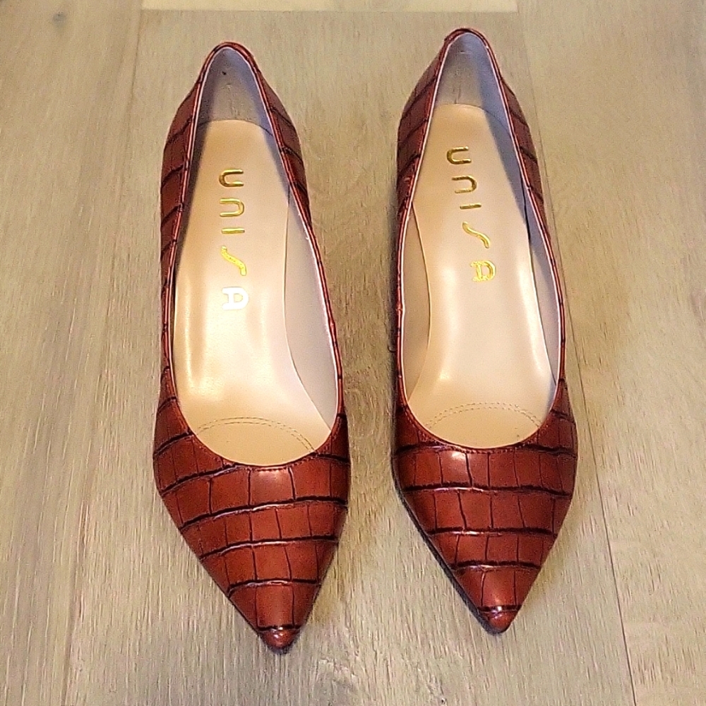 UNISA Croco Block Heel Pumps, Sz 6 **Almost New**